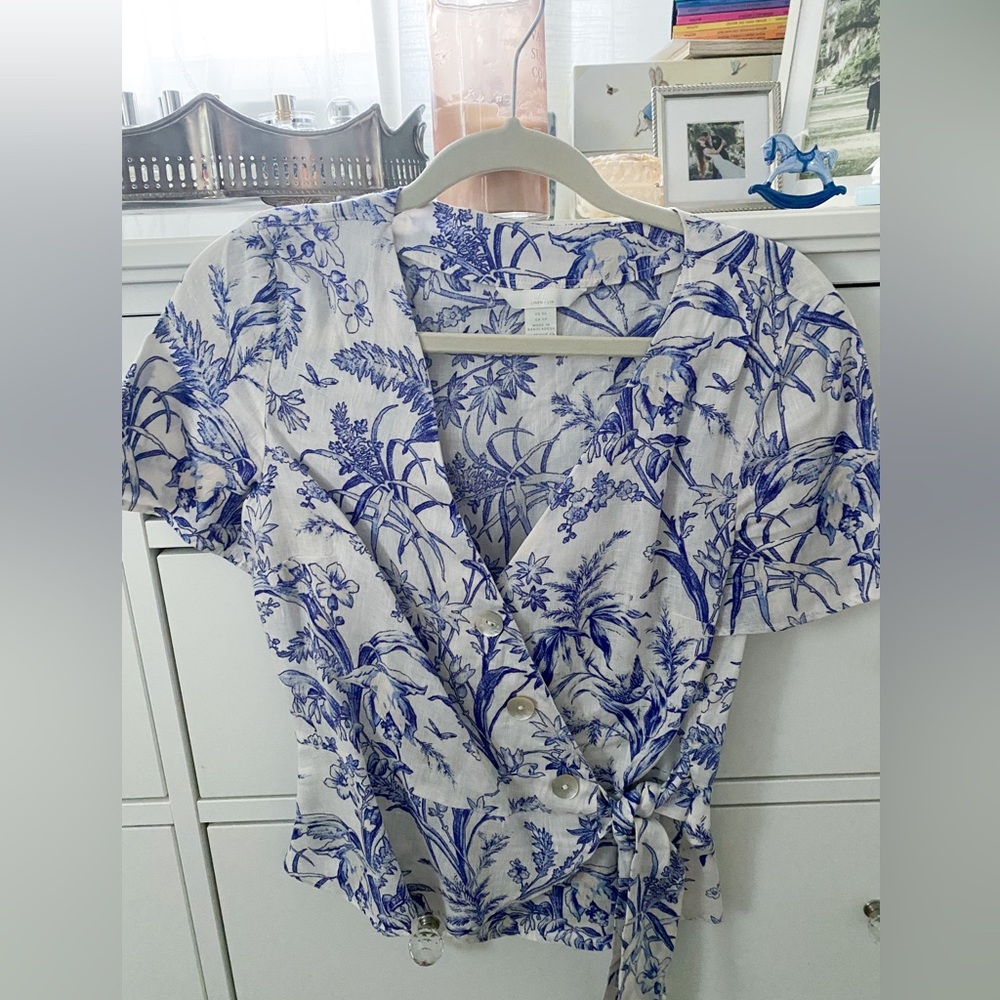 NWOT H&M Blue & White Linen Wrap Top
